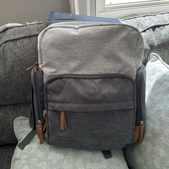 LIKE NEW Edie Bauer Cascade Backpack Diaper Bag